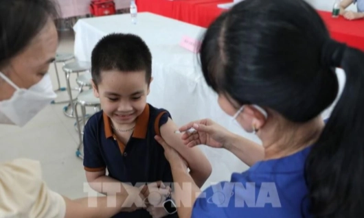 Hanoi begins measles vaccination campaign