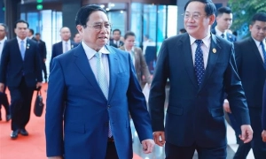 Prime Ministers of Vietnam, Laos meet in Kunming